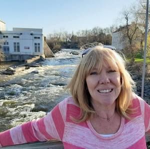 Meet your Posher, Kim